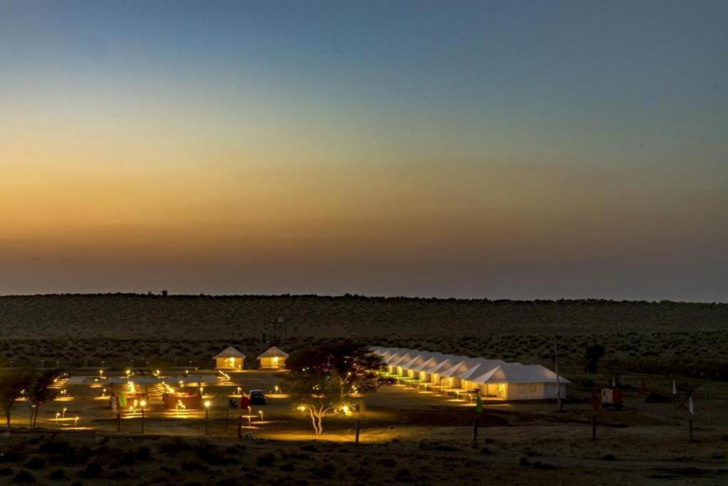 Golden Sandstone Hotel Desert Safari Camp Jaisalmer Buitenkant foto